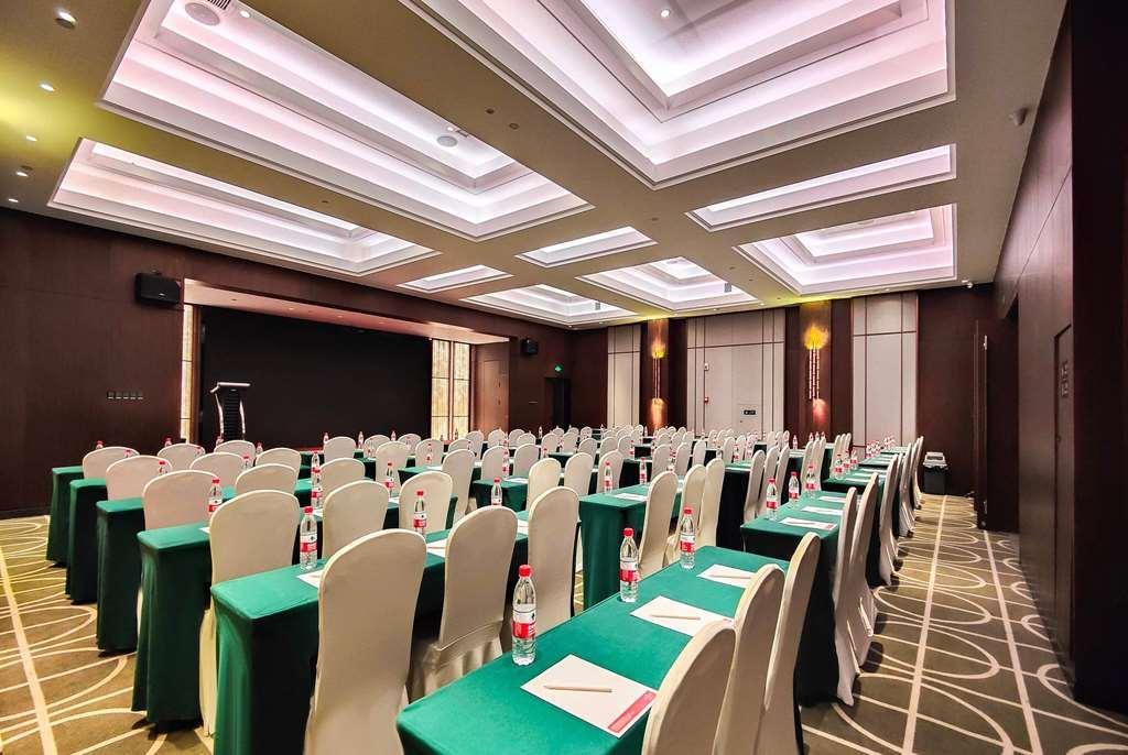 Leshan Ramada Hotel Instalações foto